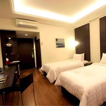Bentani Hotel & Residence Чиребон Екстер'єр фото