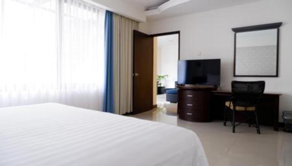 Bentani Hotel & Residence Чиребон Екстер'єр фото