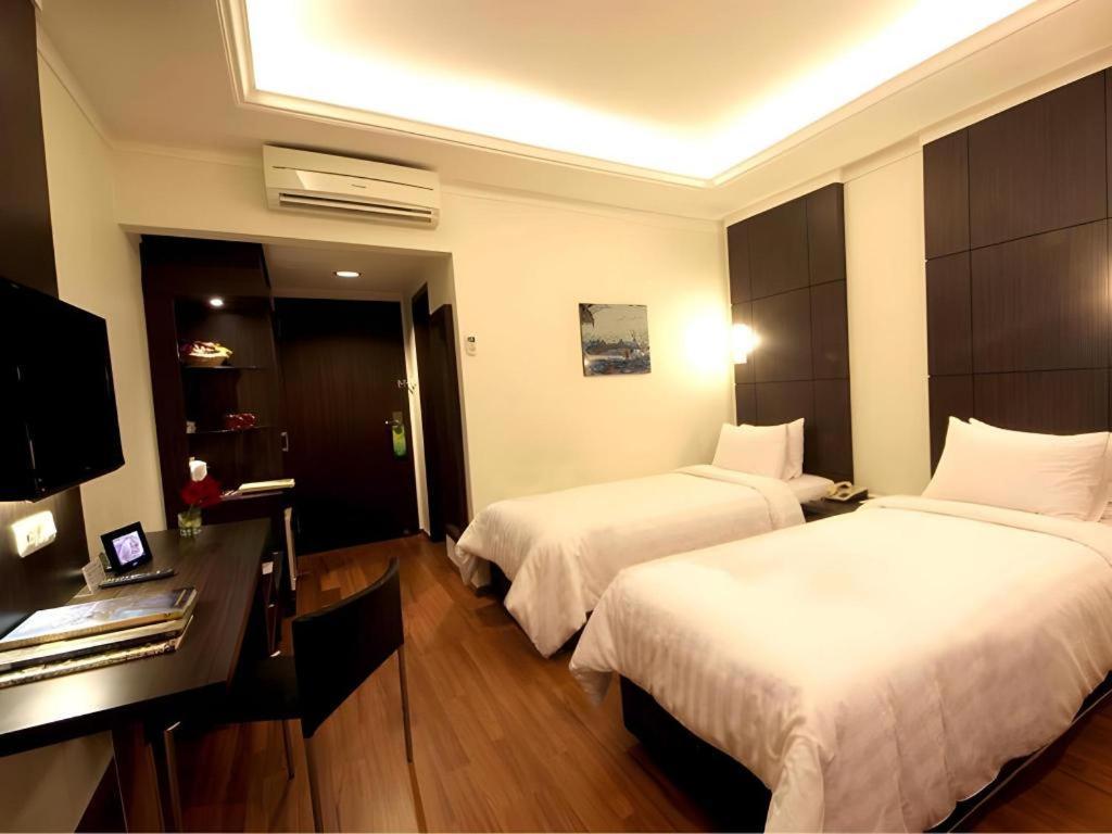 Bentani Hotel & Residence Чиребон Екстер'єр фото
