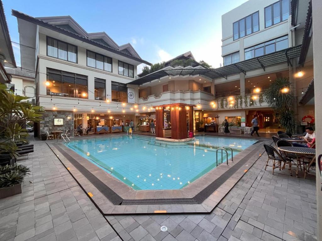 Bentani Hotel & Residence Чиребон Екстер'єр фото
