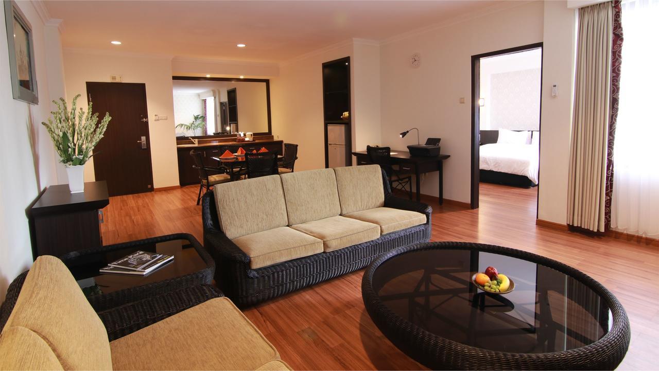 Bentani Hotel & Residence Чиребон Екстер'єр фото