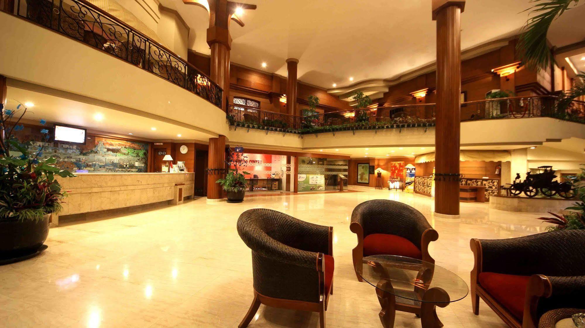 Bentani Hotel & Residence Чиребон Екстер'єр фото