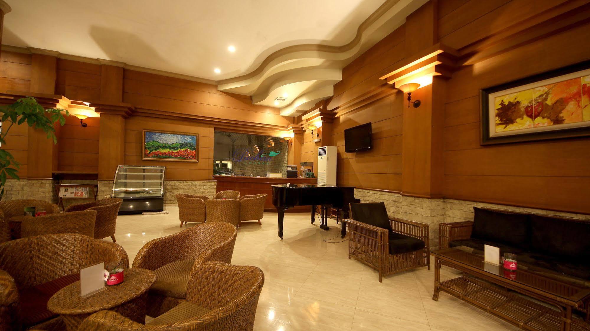 Bentani Hotel & Residence Чиребон Екстер'єр фото